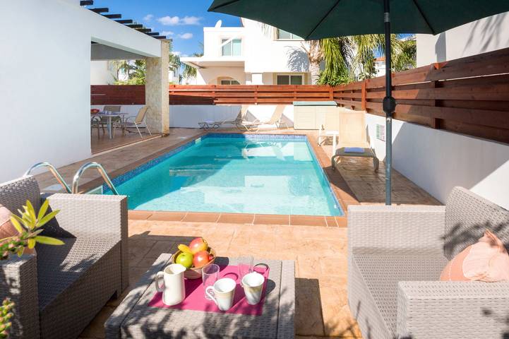 Villa für 5 Personen, mit Pool und Balkon sowie Garten auf Zypern - 4