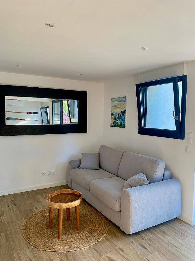 Gîte pour 4 personnes, avec jardin et vue dans Calanque des Figuieres - 4