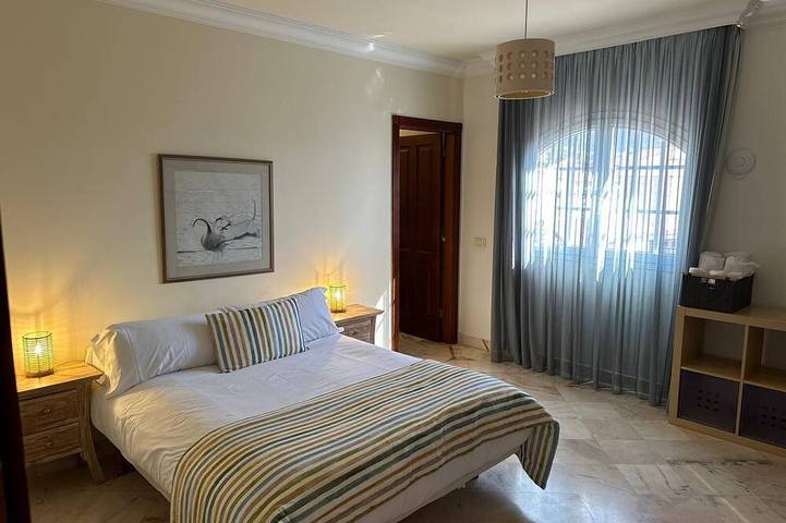 Villa für 8 Personen, mit Garten und Balkon sowie Whirlpool in Adeje - 2