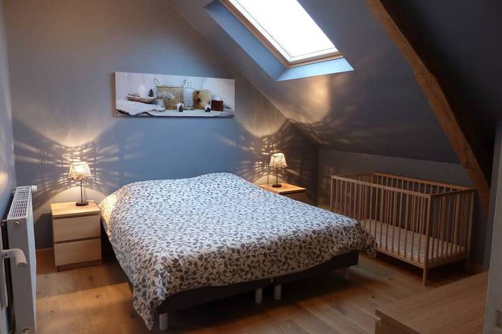 Location de vacances pour 8 personnes, avec jardin et terrasse à Cottévrard - 4