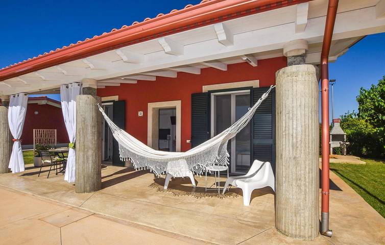 Appartamento moderno con piscina e terrazza, a 2 km da Santa Maria del Focallo in Santa Maria del Focallo, Ispica