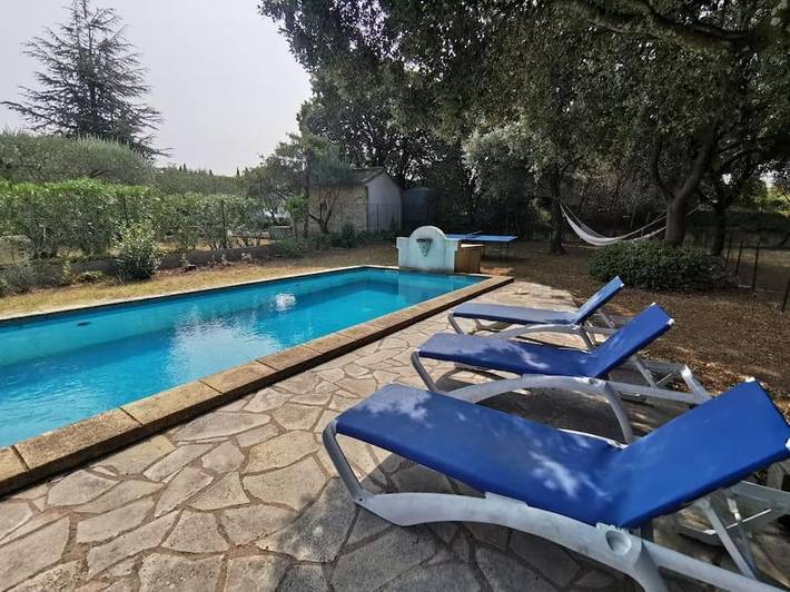 Gîte pour 4 personnes, avec jardin et piscine à Saint-Siffret - 2