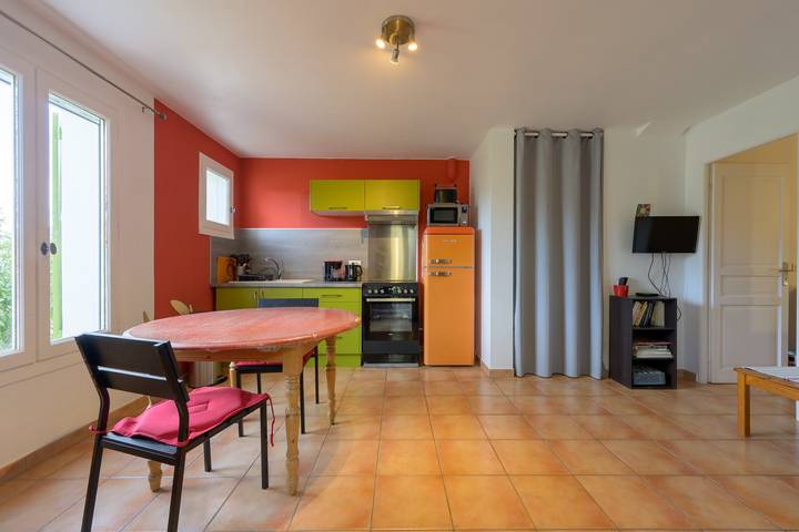 Gîte de Maric: Among Olive Trees with Pool, Stunning Mountain Views in Aubres, Nyons region