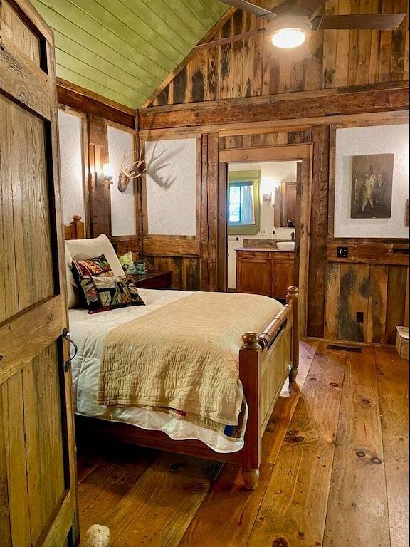 Fish Camp at Waterdance - Log Cabin On The River in Jackson County