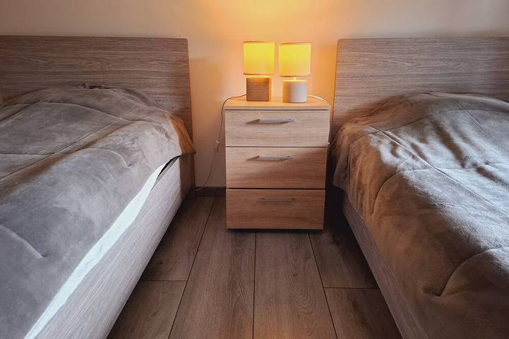 Gîte pour 6 personnes, avec jardin dans Beausaint - 3