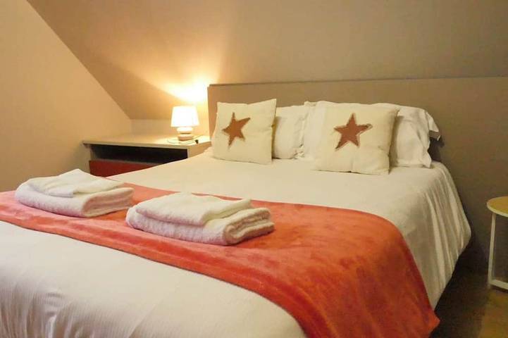 Location de vacances pour 10 personnes, avec jardin et terrasse à Belle-et-Houllefort - 4