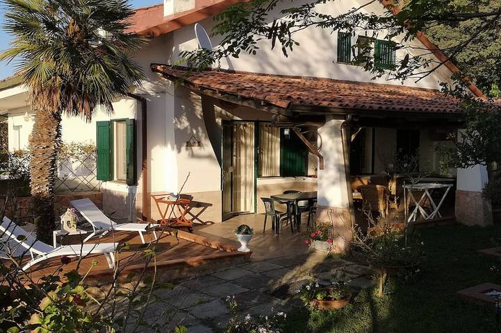 Cottage for 6 people, with hot tub and garden as well as balcony - 1