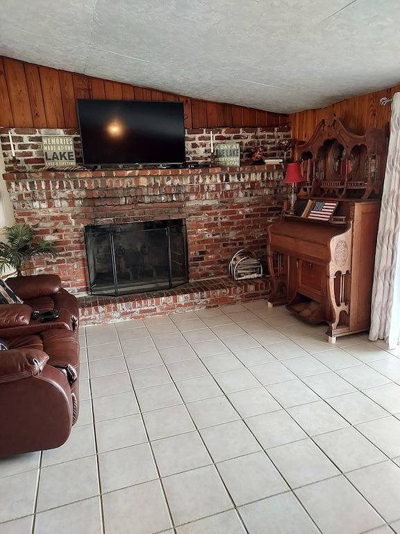 Cozy cabin directly on beautiful Lake Martin in Lake Martin