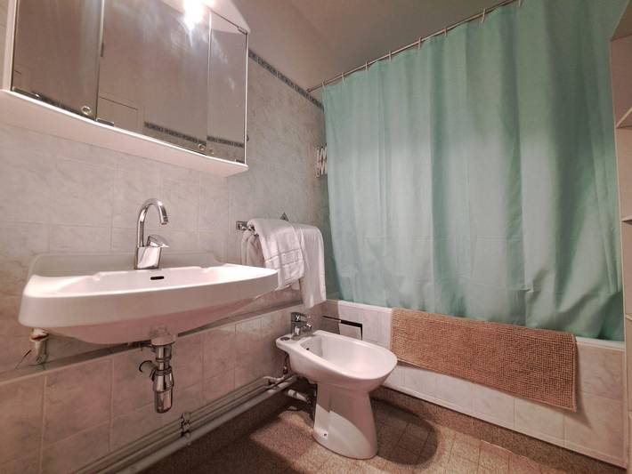 Ferienwohnung für 6 Personen, mit Balkon in Alpes-de-Haute-Provence