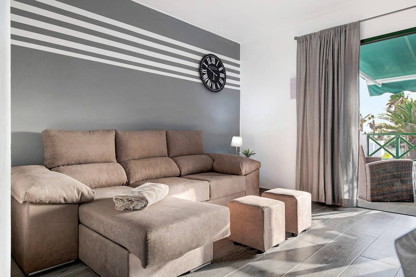 Vakantieappartement 'Los Pocillos' met Uitzicht op de Bergen, Gedeeld Zwembad en Wi-Fi, foto 9