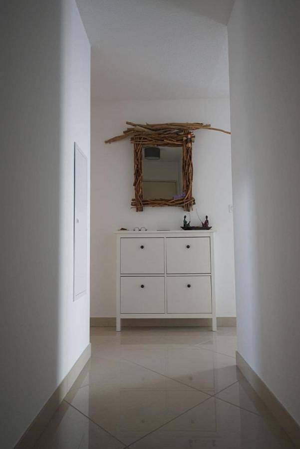 Gîte pour 4 personnes, avec vue et terrasse dans Office De Tourisme Saint Pierre La Mer - 2