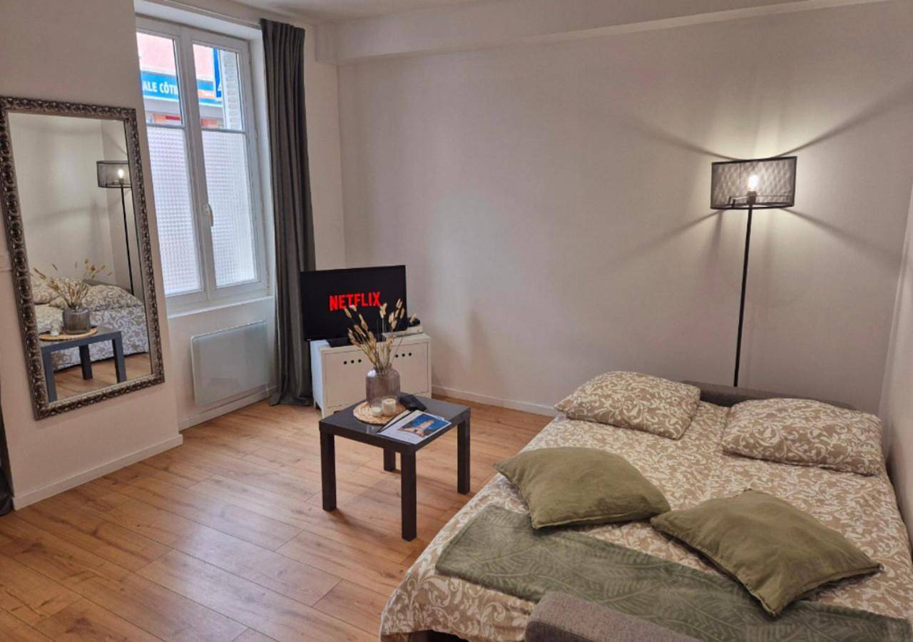 Appartement entier, Studio Moderne et Cosy à Miribel in Miribel, Ain
