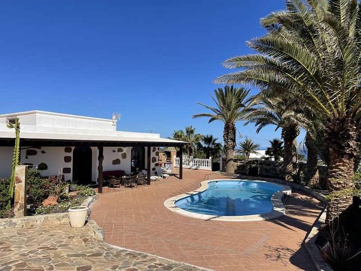 Casa rural para 16 personas, con jardín además de piscina y vistas en Mácher - 2