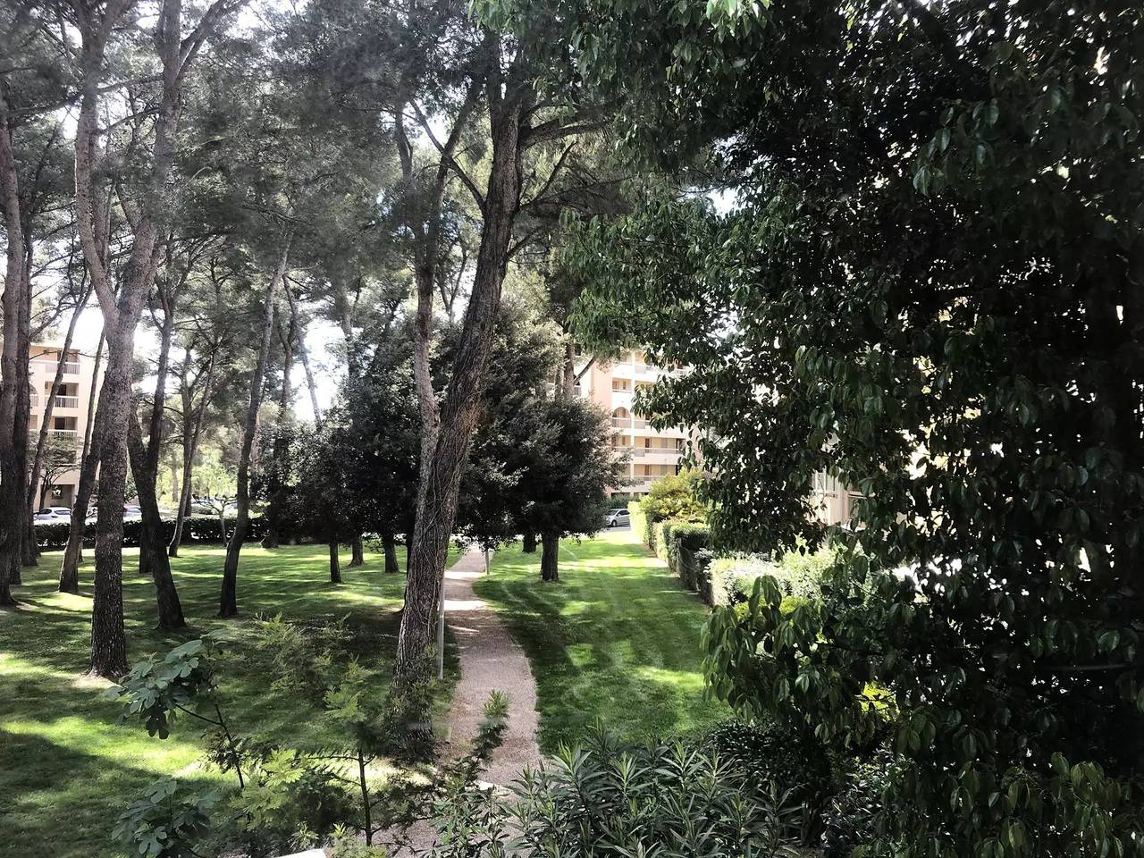 Entire apartment, Super 4 bed apartment in a wooded estate in La Coudoulière, Six-Fours-les-Plages