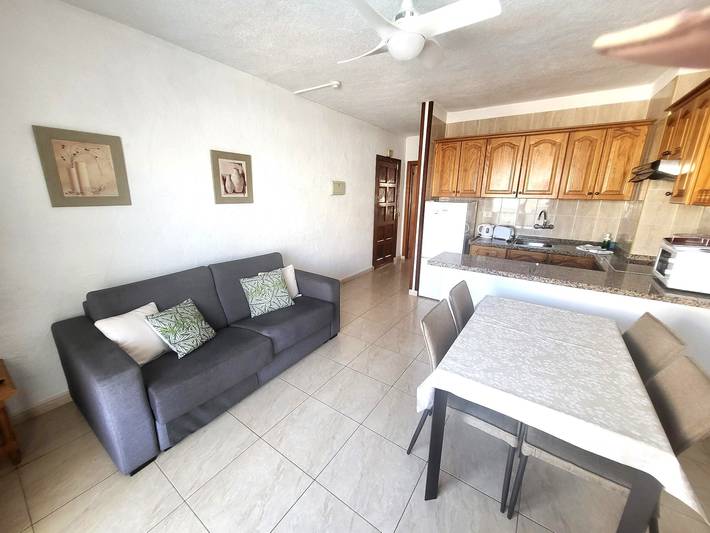 Entire apartment, Las Floritas 3 in Playa de las Américas, Arona