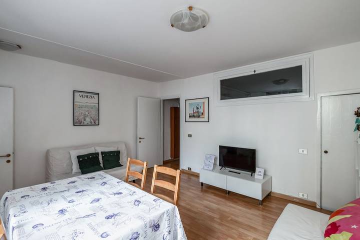 Entire apartment, Guesthost - Padova Piazza dei Signori Central Apartment Flat 2 in Padua, Padua Province