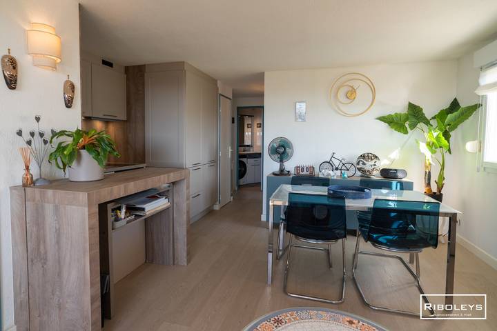 Gîte pour 4 personnes, avec balcon et piscine dans Plage de la Farinette - 4