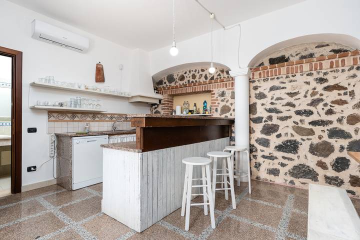 Villa 'Pedduzza' with Sea View, Private Terrace and Wi-Fi in Orosei, Gulf of Orosei