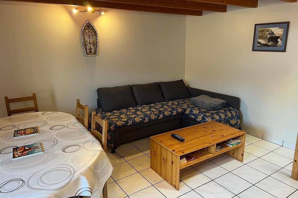 900m from the sea, indoor swimming pool, enclosed garden, dogs accepted, free boat trip. in Ploudalmézeau, Brest und Umgebung