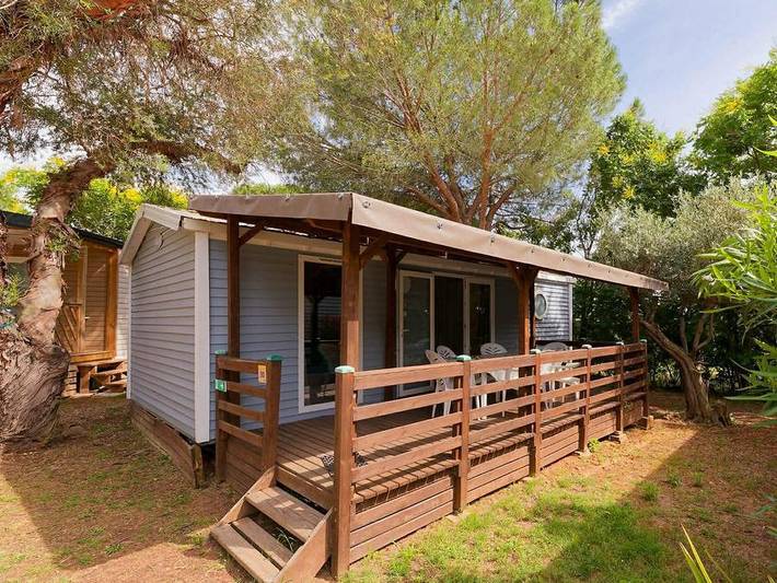 Flower Camping Le Mas de Mourgues - Mobilheim 6 personen - Mobilheim Lavande Confort 29m² (2 Zimmer) - überdachte Terrasse 16m² - Tv + Klimaanlage 4/6 Pers. in Vauvert, Mittelmeerküste (Frankreich)