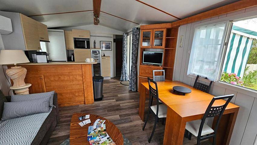 Parc de vacances pour 4 personnes, avec piscine ainsi que jacuzzi et jardin en Vendée - 4