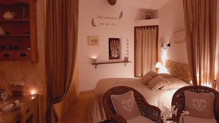 Chambre d’hôte pour 2 personnes, avec jardin et jacuzzi ainsi que terrasse et piscine, animaux acceptés à Oraison