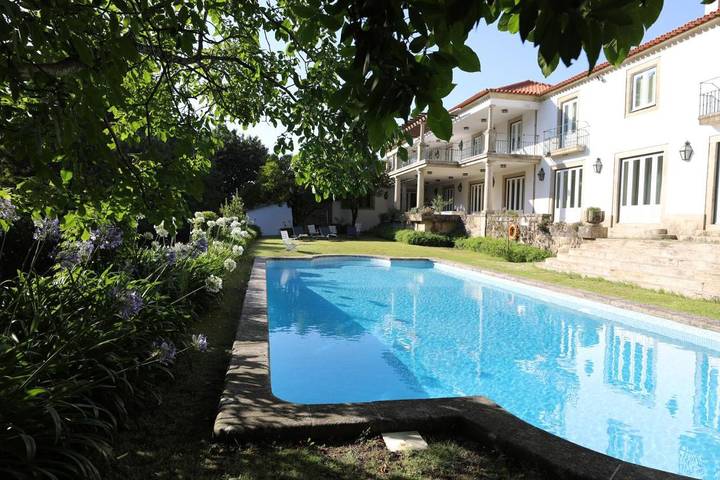 Maison de campagne pour 2 personnes, avec vue ainsi que piscine et jardin dans Facha