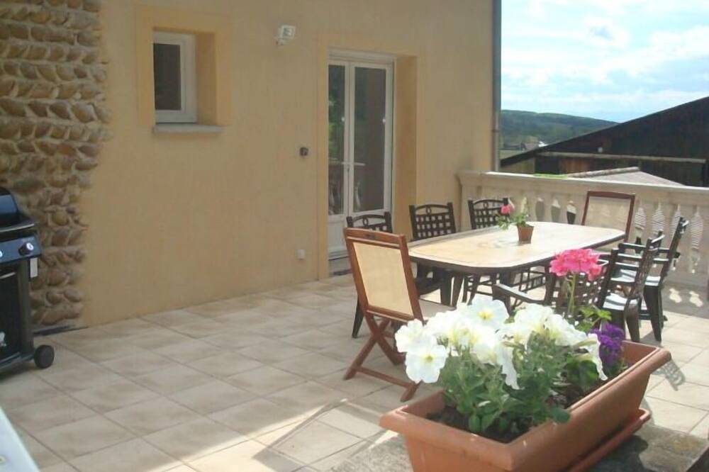 Gîte Spacieux,Tout Confort, Au Calme, Au Coeur Des Collines in Le Grand-Serre, Région de Valence