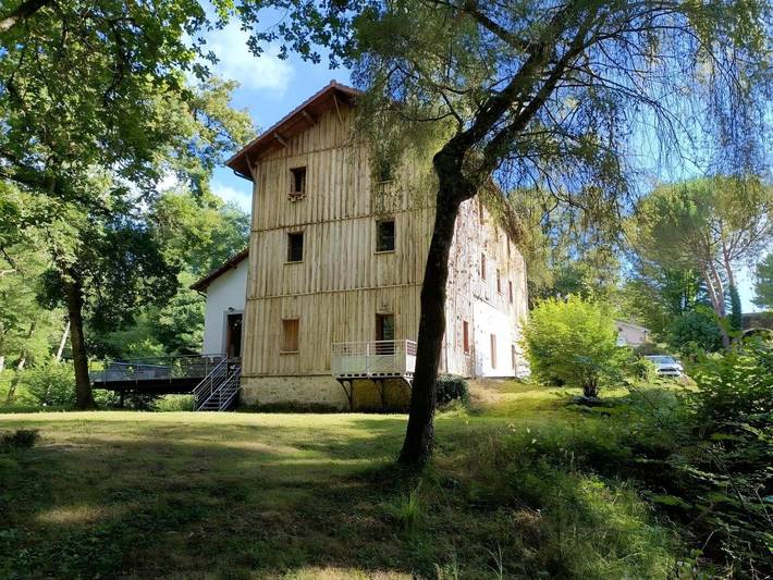 Maison de vacances pour 13 personnes, avec terrasse ainsi que jardin et vue sur le lac