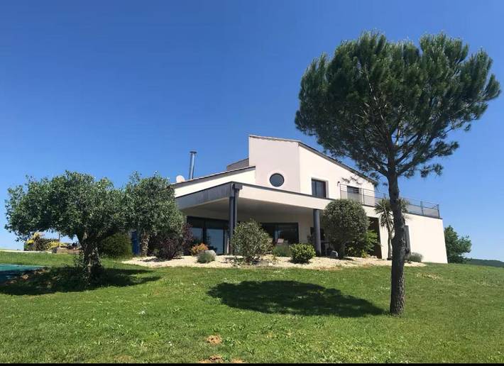 Location de vacances pour 6 personnes, avec jacuzzi ainsi que piscine et jardin à Beaumont-de-Lomagne - 2