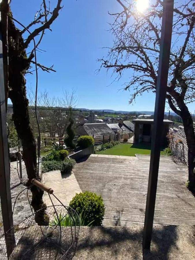Location de vacances pour 6 personnes, avec Terrasse ainsi que Jardin et Vue dans Palmas-d'Aveyron - 2