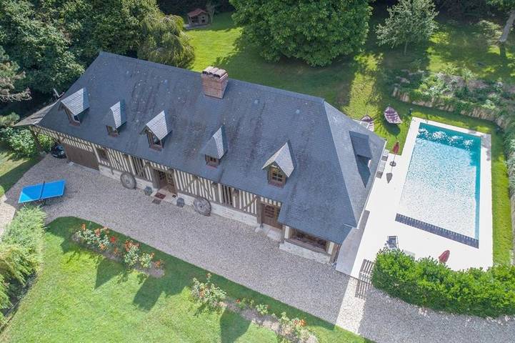 Location de vacances pour 12 personnes, avec piscine ainsi que vue et jardin à Pont-l'Évêque - 2