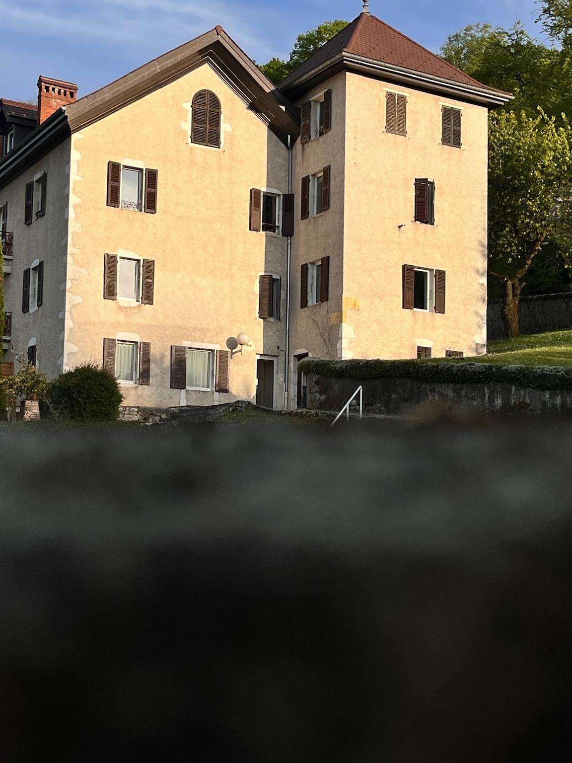 Appartement 'Le Castel' met uitzicht op het meer en privéterras, foto 11
