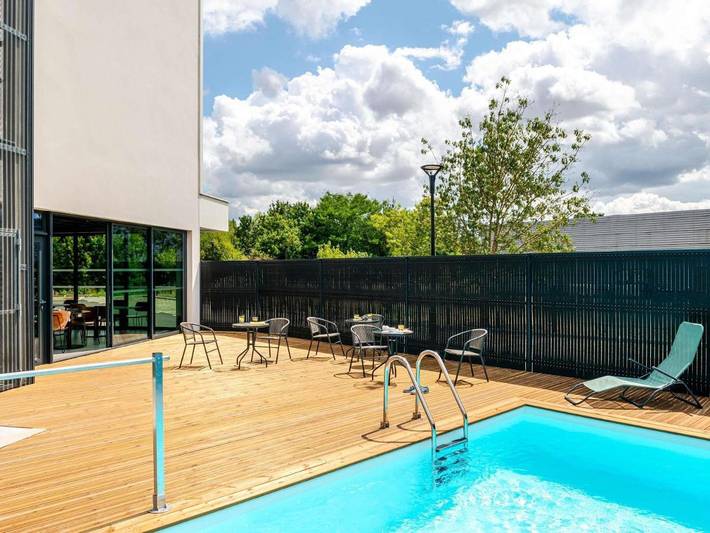 Hôtel pour 3 personnes, avec terrasse et piscine