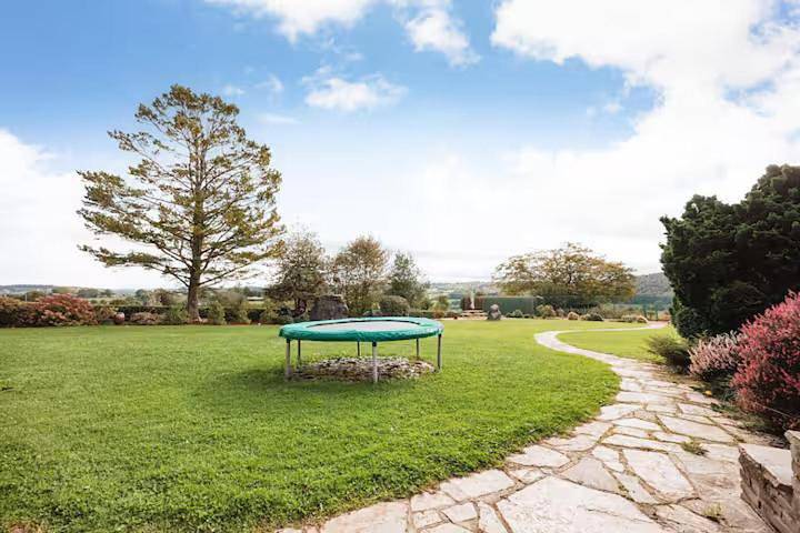 Gîte pour 8 personnes, avec vue et jardin dans Polleur - 4