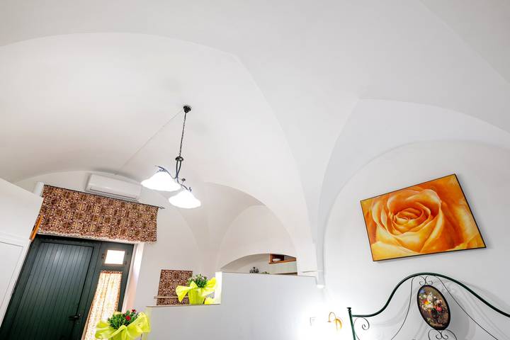 Casa vacanze 'Dimora Dei Messapi' con Wi-Fi e aria condizionata in Ceglie Messapica, Salento