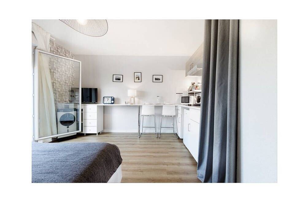 Appartement entier, ★ Studio Diane Iii ★ Toulouse St Simon★ <br>Wifi ★ Parking ★ Proche Métro ★ in Cugnaux, Toulouse et ses environs