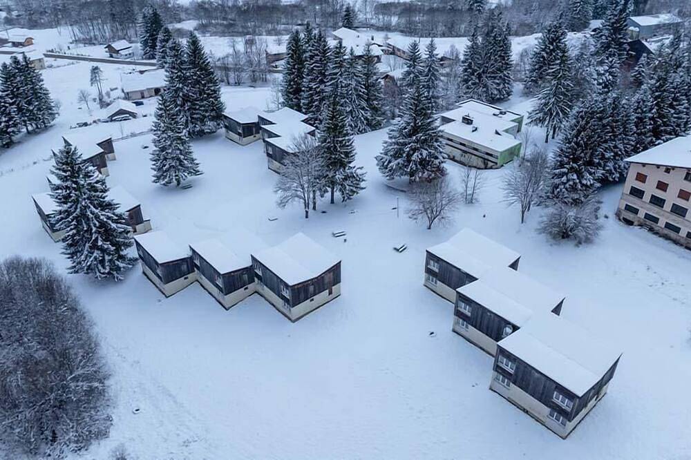 Appartement entier, 300m du centre station, piscine, parking, casier à ski, 36m², Lélex in Lélex, Parc naturel régional du Haut-Jura