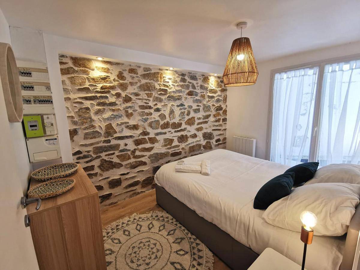 Appartement entier, One-Bedroom Apartment in Bouguenais, Région de Nantes