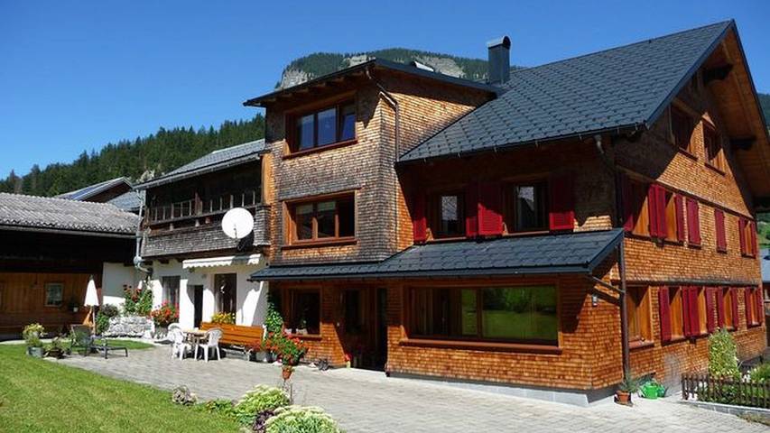 Vacation apartment for 5 people, with yard in Au