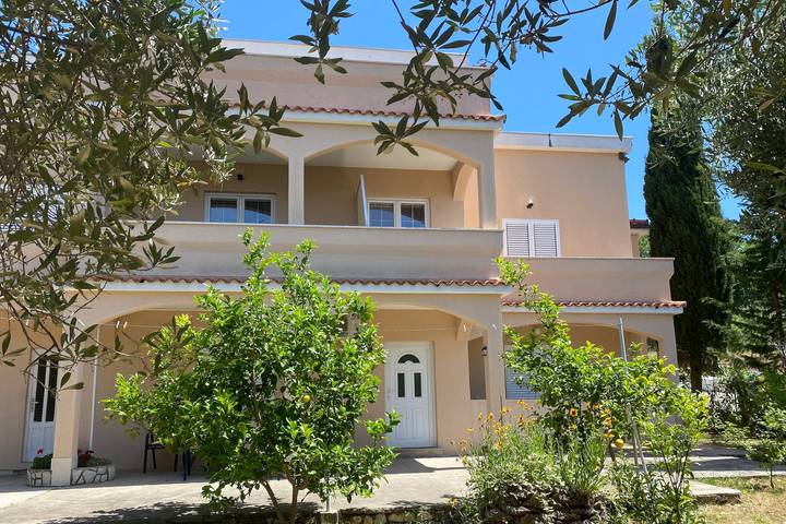 Apartament wakacyjny dla 3 osób, z balkon/ taras w Lopar