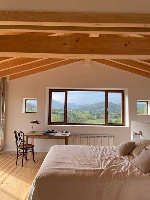 Casa rural para 6 personas, con Balcón y Terraza además de Jardín y Vistas en Ribadedeva