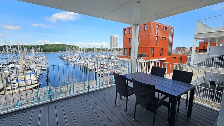 Ferienwohnung für 4 Personen, mit Whirlpool und Sauna sowie Balkon, mit Haustier
