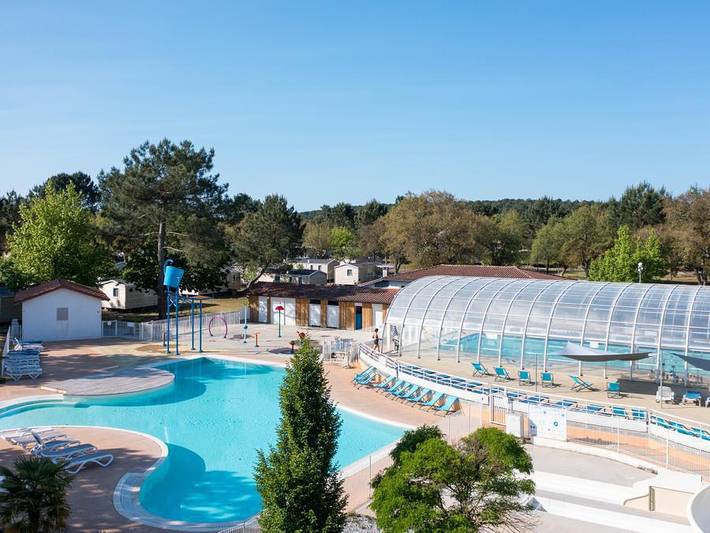 Camping pour 5 personnes, avec Bassin pour enfant et Piscine à Soustons