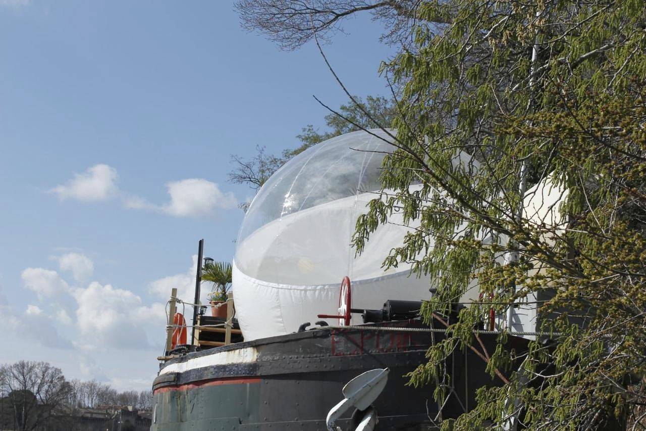 Péniche Espoir bulle in Avignon, Vaucluse