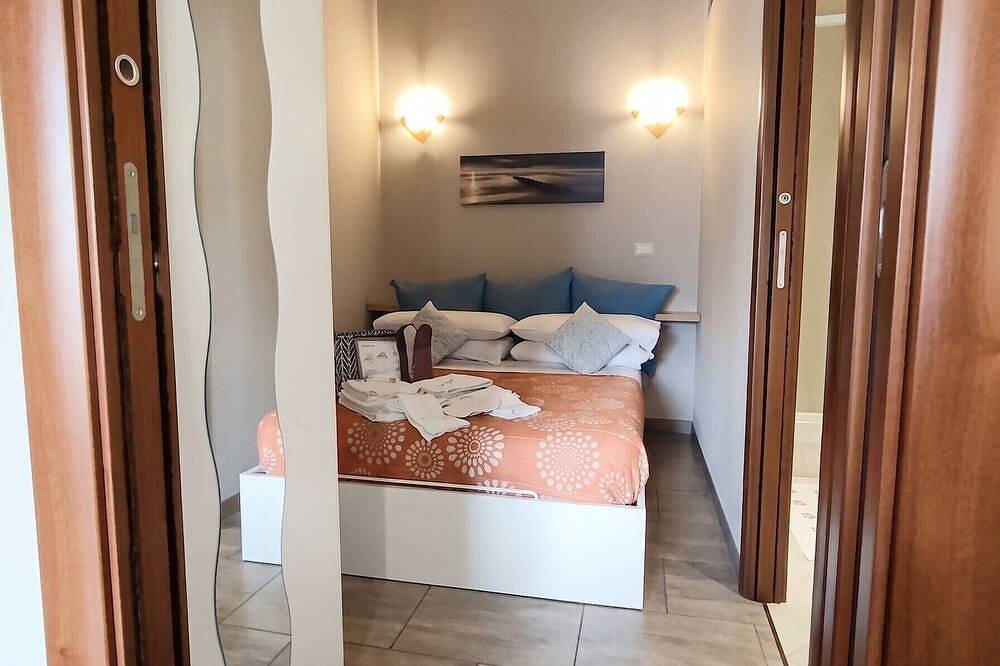Ganze Wohnung, Homerez - Wohnung mit Meerblick in Aci Trezza in Aci Trezza, Aci Castello