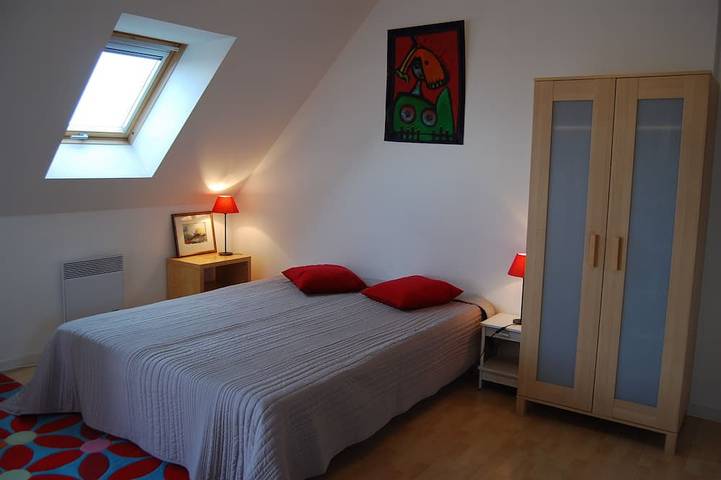 Appartement entier, Studio dans maison 'pieds dans l'eau' vue exceptionnelle sur l'entrée du port in Guilvinec, Région de Quimper