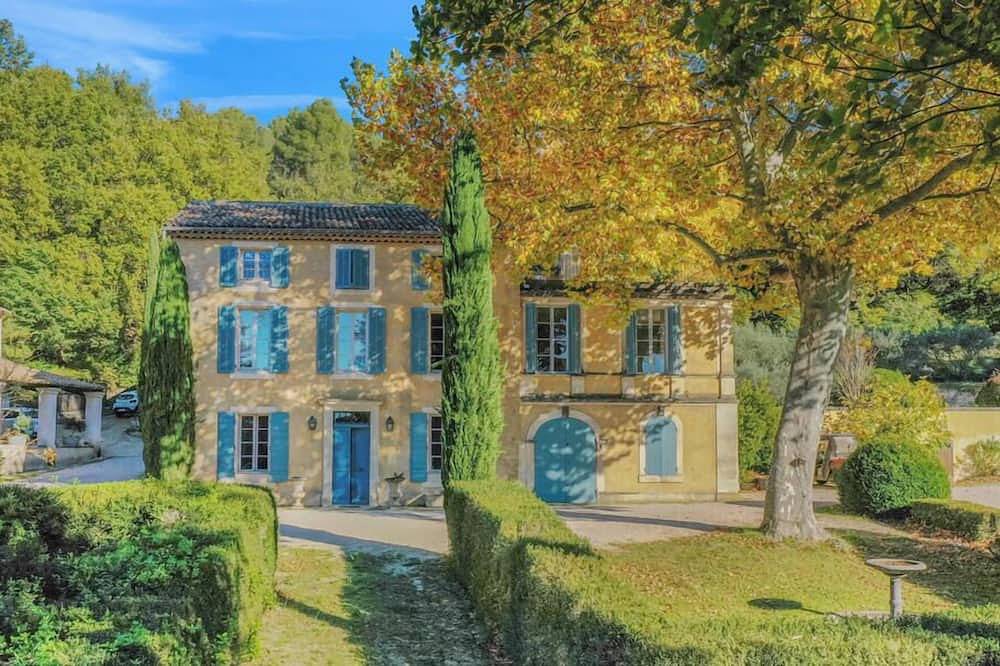 Petite Bastide | Château Constantin in Cadenet, Parc naturel régional du Luberon