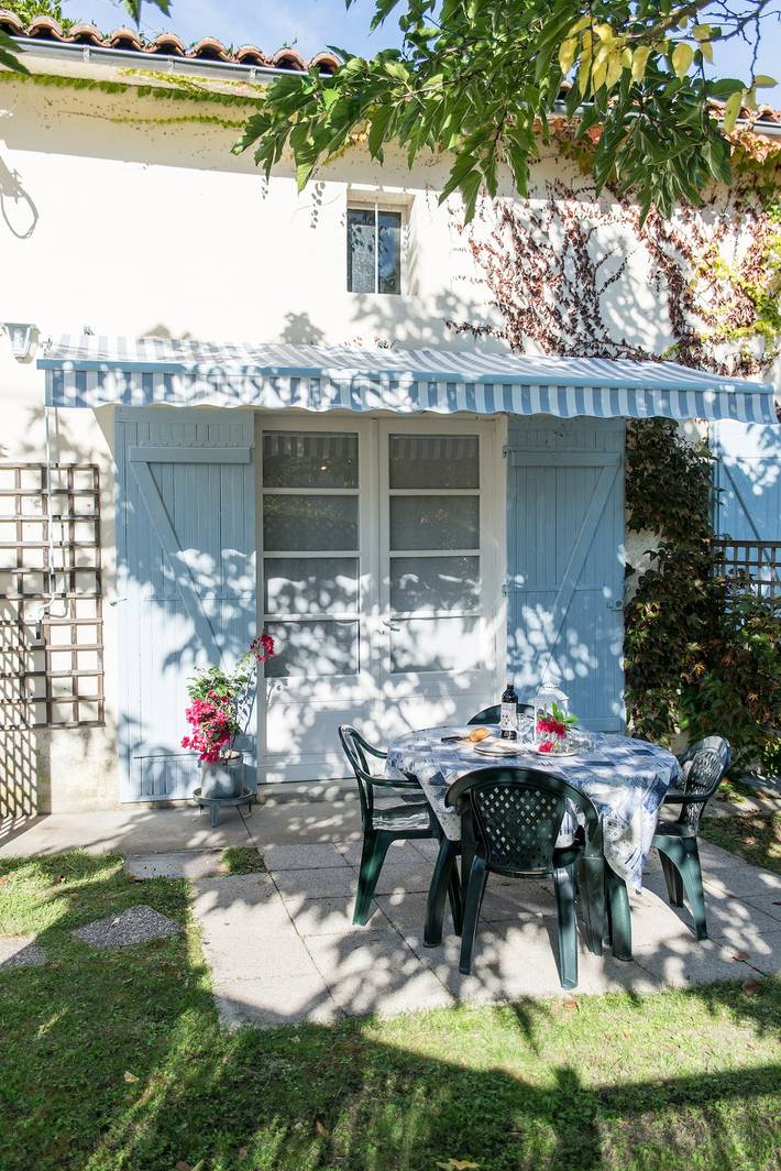 Gîte pour 4 personnes, avec piscine
