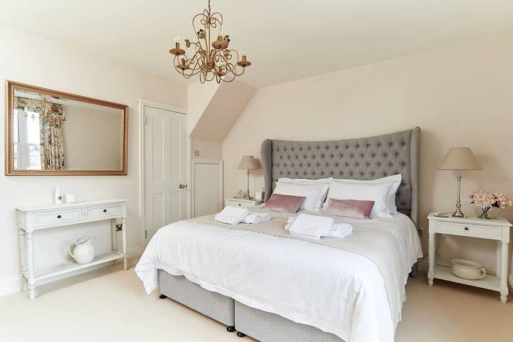 Ferienhaus für 10 Personen, mit Whirlpool und Pool sowie Garten in Kent